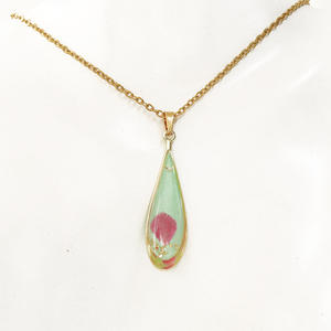 Kalung bunga kering Resin transparan trendi kalung wanita bunga bulan lahir tetesan air ramping panjang grosir - Product Image 5