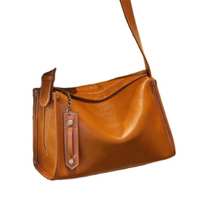 Sac à bandoulière pour femme en cuir véritable de haute qualité, sac à main élégant et tendance, sacoche bandoulière pour femme, vente en gros d'usine - Product Image 1