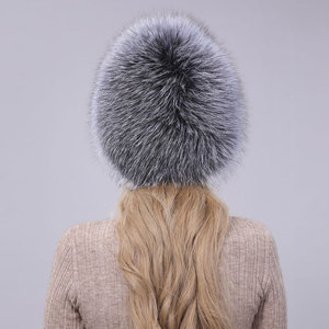 <span class=keywords><strong>Bonnet</strong></span> d'hiver en fourrure de renard pour femmes cousu à la main chapeau d'hiver confortable extensible pour le voyage caractéristique commune du tissu - Product Image 2
