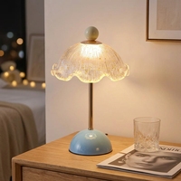 Lampe LED rétro en forme de fleur de champignon, lampe de table sans fil rechargeable avec abat-jour en acrylique pour la décoration de la maison