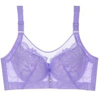 Lingerie wanita, Bra renda kecil menampilkan payudara besar, pakaian dalam wanita