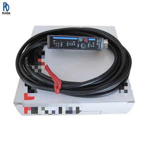 Amplificateur à fibre optique Keyence FS2-62 résistant aux chocs, anti-vibrations 50G pour environnements industriels difficiles - Product Image 1