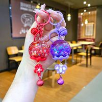 Porte-clés clochette à vent en boule de cristal mignon, pendentif breloque liquide scintillant dessin animé Kawaii, cadeau en gros