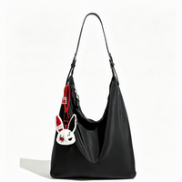Porte-clés personnalisé avec logo, lapin en peluche noir gothique d'Halloween, yeux rouges doux, pendentif lapin punk cool en peluche pour adultes