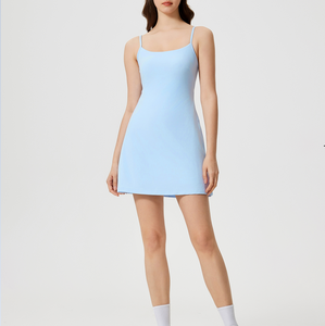 Couleur <span class=keywords><strong>bleu</strong></span> clair femmes vêtements <span class=keywords><strong>de</strong></span> sport <span class=keywords><strong>de</strong></span> haute qualité robe <span class=keywords><strong>de</strong></span> <span class=keywords><strong>tennis</strong></span> shorts et poches col carré - Product Image 2