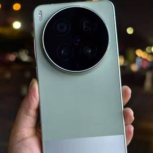 Smartphone 5G <span class=keywords><strong>Viv</strong></span> X300 Ultra Originale Sbloccato, Schermo 6.82 Pollici, Fotocamera 200MP, Batteria 6600mAh, Ricarica Rapida 100W, Ricarica Wireless 40W, Dual SIM, IP69 - Product Image 5