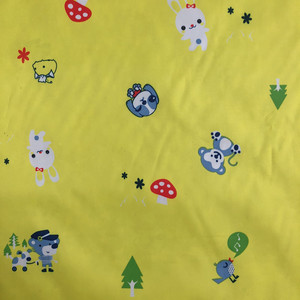 Tela impermeable de tafetán para niños, impermeable con estampado de conejo amarillo de dibujos animados, PVC, 210T, venta al por mayor - Product Image 3