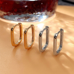 Orecchini a Cerchio Geometrici a Forma di U per Donne, Gioielli Minimalisti Lucidi alla Moda per Uso Quotidiano - Product Image 3