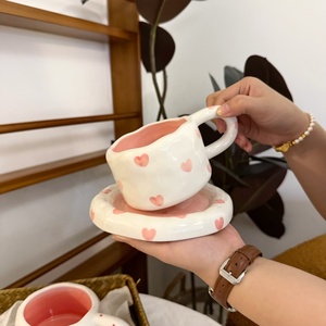 Ins Handkneaded seramik tombul kahve fincan ve çay tabağı Set el-çizilmiş altında sırlı düzensiz süt kupa ve çanak hediyeler için - Product Image 2