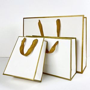 Bolsa de Papel para Regalos y Compras, Precio de Fábrica al por Mayor, Personalizada - Product Image 1
