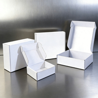Boîte en carton ondulé extra large en forme d'avion, personnalisée, écologique, réutilisable, robuste, imperméable et aseptique pour vêtements et chaussettes