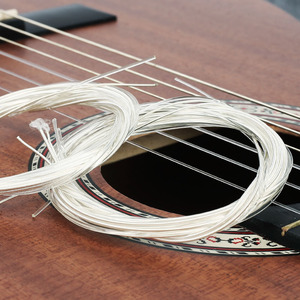 Cordes de guitare classique en cuivre plaqué argent et nylon, prix de gros, pour débutants NS-024 - Product Image 3