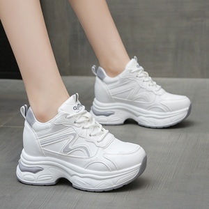 Dropshipping Baskets à plateforme et à talons compensés avec logo personnalisé 2025 Nouvelles chaussures décontractées confortables pour femmes - Product Image 5