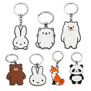 Porte-clés en métal personnalisé mignon style anime, porte-clés émaillé personnalisé avec personnage, cadeau pour fans, souvenir de vente au détail, fourniture d'usine - Product Image 1