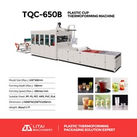 Machines de fabrication de gobelets en plastique entièrement automatiques, fabriquant des gobelets en plastique PP/PET pour l'eau et les jus, et des machines de thermoformage pour les couvercles.