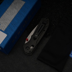 Cuchillo Plegable BM565 Bugout con Hoja de Acero de Damasco Tipo Punta de Lanza, Mango de Fibra de Carbono, Apertura Manual, DIY OEM - Product Image 2