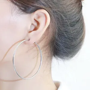 फैक्टरी प्रत्यक्ष बिक्री स्टेनलेस स्टील मढ़वाया 18K कान की बाली कान क्लिप कान छेद के बिना