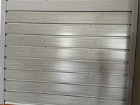 Panneaux muraux en PVC à lattes, imitation bois, imperméables, noirs, rainurés, résistants, pour rangement mural, vente en gros, ODM