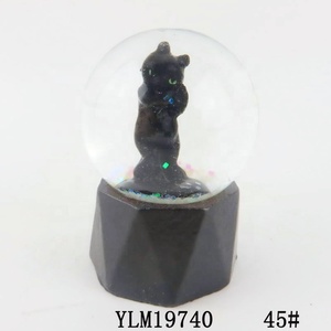 Customized Luxury Cute Wholesale Glitter Resin Base Glass <strong>Cat</strong> <strong>Snow</strong> <strong>Globe</strong> With Black <strong>Cat</strong> Inside for Gifts Souvenir - Product Image 3
