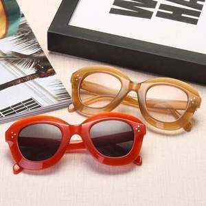 Gafas de Sol de Moda Vintage 2019, Gafas de Sol de Lujo con Remaches, Montura Grande, Protección UV400 para Mujer - Product Image 3