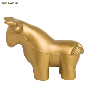 Pelota de Ejercicio con Forma de Toro Dorado de PU de Alta Calidad a Precio de Fábrica, Juguetes Blandos para Aliviar el Estrés en Niños, Espuma con Logotipo Personalizable para Promociones - Product Image 3