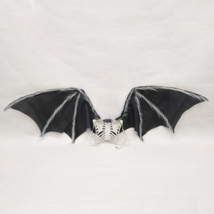 Décorations de fête de carnaval d'Halloween Ailes d'os de <span class=keywords><strong>diable</strong></span> pliables créatives en noir et blanc - Product Image 2