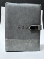 Carnet d'affaires en cuir PU avec recharge sans fil OEM, batterie externe intégrée, lecteur USB, plan cadeau d'entreprise multifonctionnel