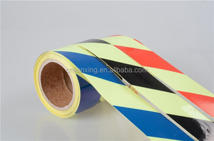 Ruban adhésif lumineux 3H, film vinyle réfléchissant qui brille dans le noir pour les panneaux et marquages d'avertissement - Product Image 4