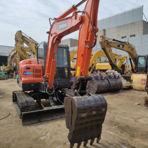 Excavadora de orugas hidráulica DOOSAN DX60 usada 90% nuevo buen estado 6 toneladas peso operativo motor Yanmar (cojinete de bomba de caja de cambios) - Product Image 1