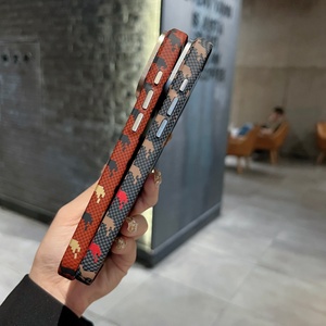 เคสโทรศัพท์ลายคาร์บอนไฟเบอร์บางเฉียบแบบแม่เหล็กสำหรับ iPhone 17 15 16 Pro Max 17 Air รองรับการชาร์จไร้สาย ป้องกันแรงกระแทก ฝาหลังแข็ง - Product Image 5
