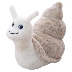 Conque fille poupée en peluche escargot jeter oreiller poupée en peluche jouet