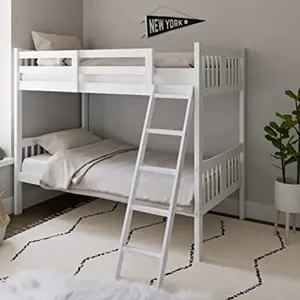 通用设计耐用木质儿童床白色实心硬木双层床，带梯子和安全导轨