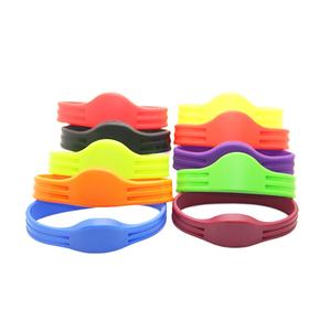 Pulsera RFID con logotipo personalizado 13,56 Mhz, pulsera NFC de silicona resistente al agua con grabable, n. ° 2 - Product Image 1