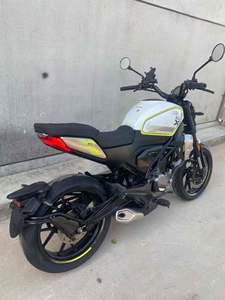 <span class=keywords><strong>Moto</strong></span> Naked Rétro <span class=keywords><strong>CLX</strong></span> 250 d'occasion en excellent état, moteur 250cc refroidi par liquide, freins ABS, affichage numérique - Product Image 4