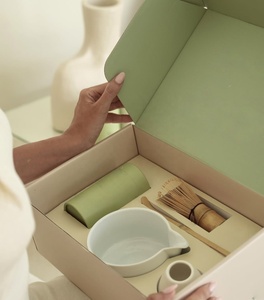 Caja de Cartón Corrugado Personalizada con Logotipo para Set de Matcha, con Bandeja Interior, Caja de Envío para Regalo de Té, Embalaje Resistente de <span class=keywords><strong>Kraft</strong></span>, Venta <span class=keywords><strong>al</strong></span> <span class=keywords><strong>Por</strong></span> <span class=keywords><strong>Mayor</strong></span> - Product Image 1