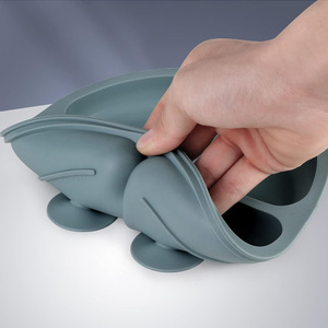 Ensemble d'assiettes divisées en silicone pour enfants, design minimaliste rond pour les repas des enfants - Product Image 3