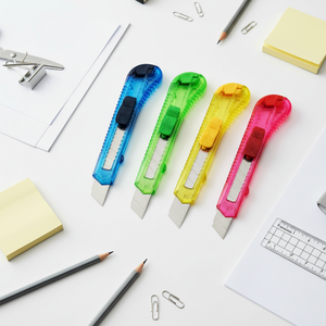Hot Selling 18mm Transparent <strong>Utility</strong> Cutter Knife Plastic Colorful Handheld Stainless Steel <strong>Blade</strong> OEM for Office School Home Use - Product Image 2