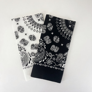 Promozione all'ingrosso In magazzino Design popolare bianco nero Multi copricapo sciarpa quadrata di cotone stupefacente bandane alla moda - Product Image 1