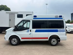 Ambulance d'urgence de Fushun |   Fourgon de transport de patients de type B avec équipement médical complet - Product Image 3