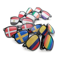 2026 Lunettes de fan de sport personnalisées Drapeau de pays de football en plastique avec logo personnalisé