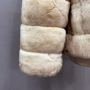 Abrigo de Piel de Conejo Rex Auténtico de Lujo para Mujer, Corto, con Cuello Alto y Detalle de Nudo, Chaqueta de Piel Genuina para Invierno, Venta al Por Mayor - Product Image 6
