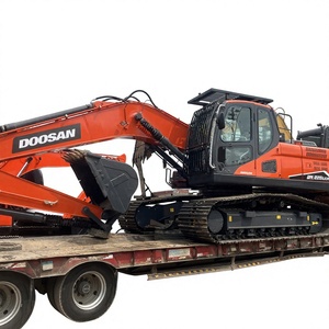 รถขุดไฮดรอลิกแบบตีนตะขาบ DOOSAN DX225LC มือสอง ขนาด 25 ตัน สีส้ม พร้อมบุ้งขุด รุ่นปี 2022 ปั๊มไฮดรอลิก - Product Image 1