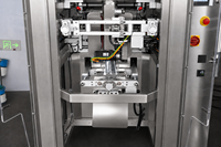 Machines d'emballage haute vitesse 120-150 sacs/min pour noix, plantains, fruits secs, chips, grains de café, machine de pesage et de remplissage