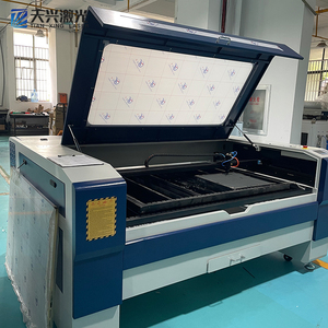 Mesin ukiran dan pemotong Laser kustom 1610 untuk pakaian kain tidak ditenun wol kulit dan pemeriksaan kayu tersedia - Product Image 3