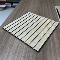 Plaques de plafond en PVC YYS 20/25/30 cm en forme de bande, ignifuges, imperméables, design contemporain pour la décoration d'hôtel