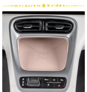 สำหรับแผ่นชาร์จไร้สาย Geely Xingyuan, แผ่นป้องกันการลื่นซิลิโคนสำหรับคอนโซลกลาง, อุปกรณ์ลดเสียงรบกวน, อุปกรณ์ตกแต่งภายใน - Product Image 6