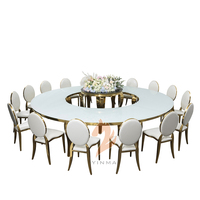 Table de luxe en verre en forme de S avec pieds dorés, idéale pour les événements de mariage élégants et raffinés