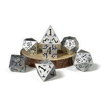 Fournisseur Direct Fabricants – Nouveau Set de Dés Polyédriques Carrés en Zinc (7 Pièces) avec Logo Personnalisé pour Jeux de Table D&D et RPG