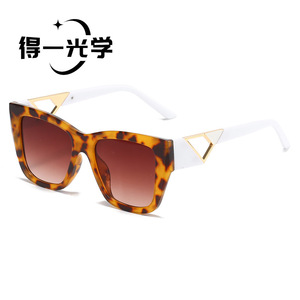 De Yi Optics <b>Square</b> <b>Frame</b> Oversized <b>Sunglasses</b> Black UV400 Women's Fashion Sun Protection - Product Image 3