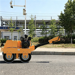 Mini-compacteur routier EPA Euro 5 de 550 kg à double tambour pour le remblaiement de fossés et la réparation <span class=keywords><strong>d</strong></span>'<span class=keywords><strong>asphalte</strong></span> - Product Image 2